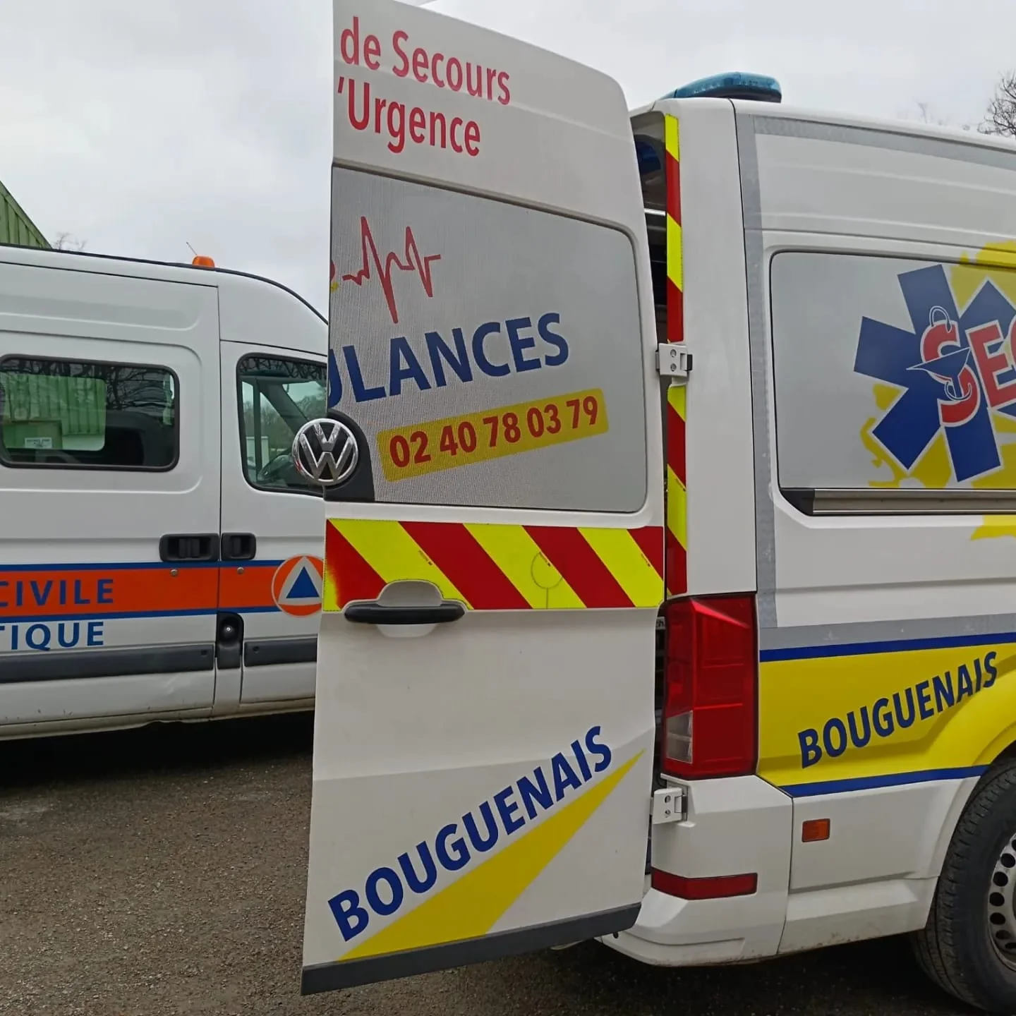 Flotte véhicules récents technologies modernes ambulance